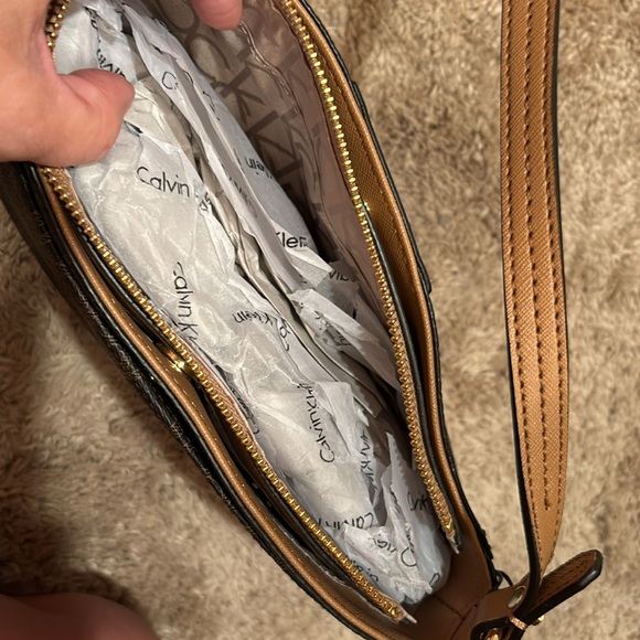 NWT Calvin Klein, shoulder bag, handbag purse, mother’s flowers roses, brown - Picture 9 of 15